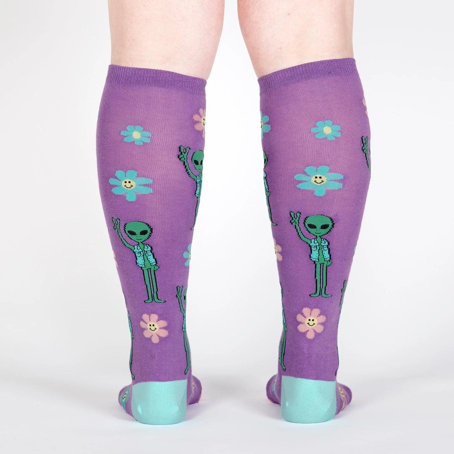 Knee High Funky - Peace Out