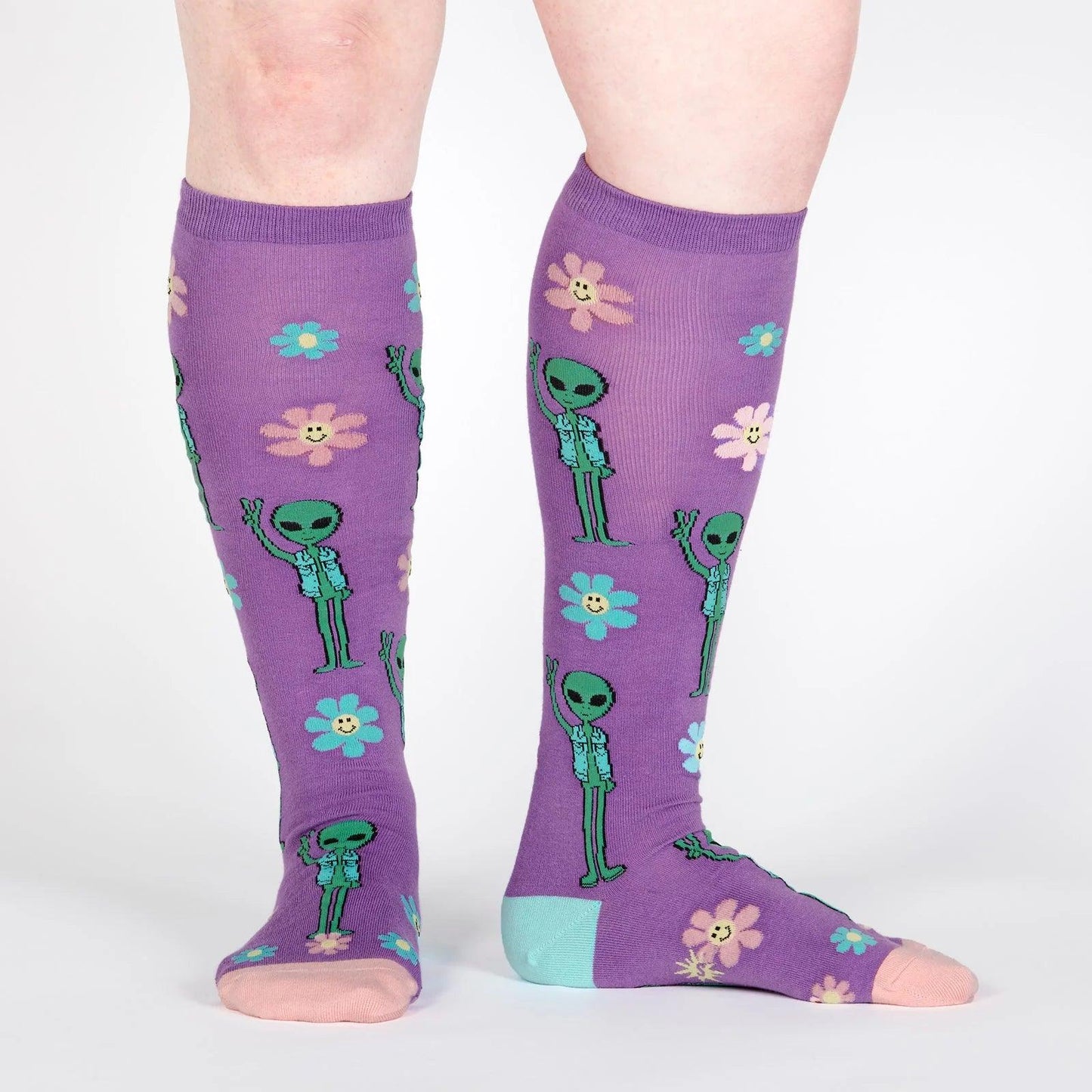 Knee High Funky - Peace Out