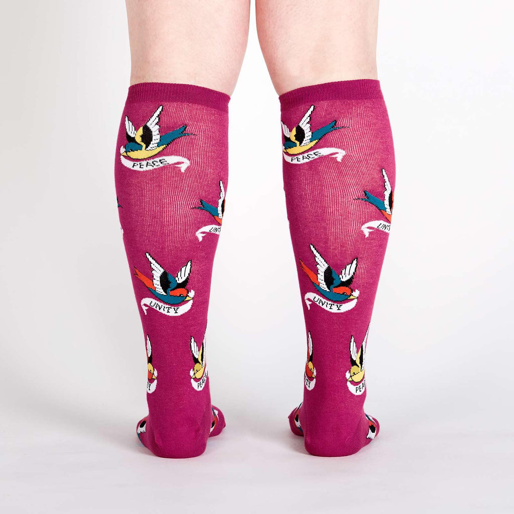 Knehøye sokker med fuglemotiv