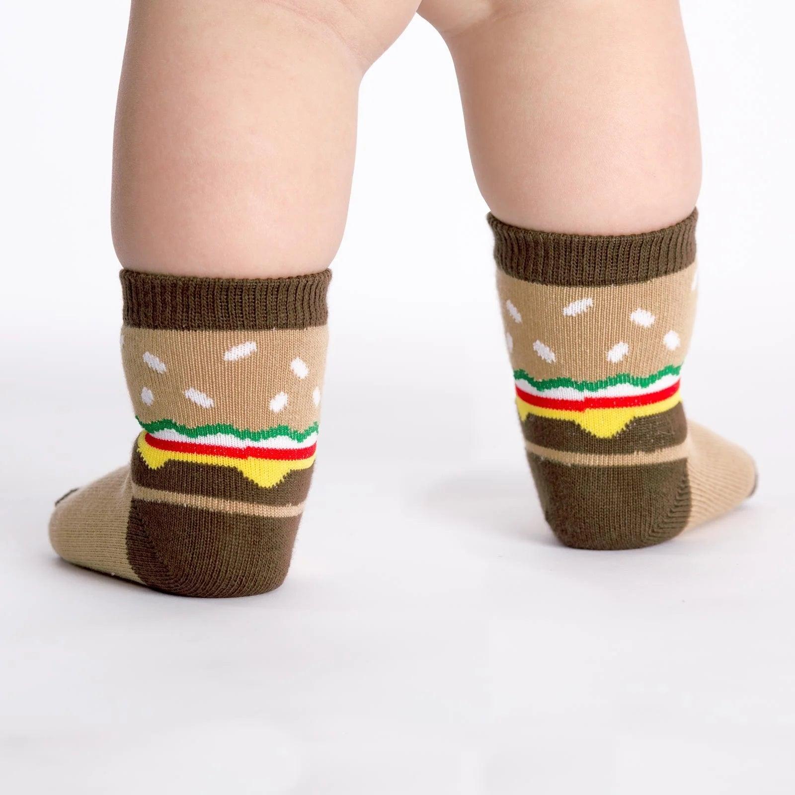 Sokker for smårollinger med cheeseburgermotiv